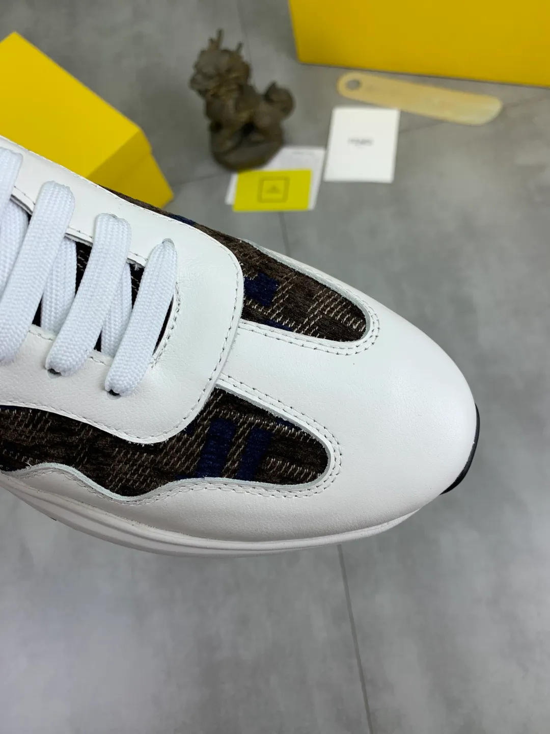 ​Men's shoes 💰P460 💰[New style] little monster 🆘 New FENDI (Fendi) new style 🕶️🕶️Simple routing effect, showing an elegant and cool driving shoe 🎬Using imported calfskin + first-layer pigskin lining🐂Excellent material🎬Detailed workmanship 🤗Comfortable foot feel➰➰. ​Pair it with any outfit to show your taste and temperament, low-key luxury ♻️Design ​simple and elegant ​noble and fashionable 🍃​Very loved and favored by trendy men 💓❤️size: 38-44 2️⃣colors available